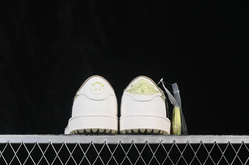 All categories Air Jordan Jordan series basketball shoes Air Jordan 1 Low ZG version Travis Scott x Air Jordan 1 Low OG AJ1 Joe 1 undercut low top full head layer FZ3124-200